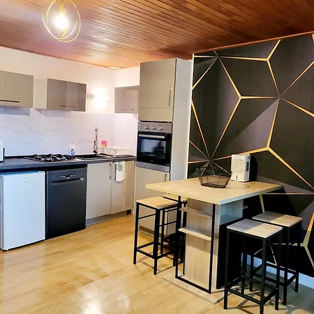 Apartment Le Cocon Dore Murat (Cantal)